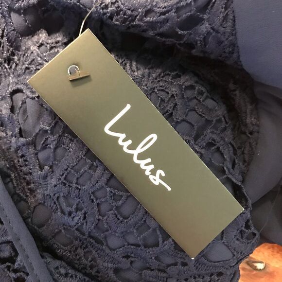New! Lulu’s Lace Navy Blue Open Back Dress Size M - Picture 5 of 7